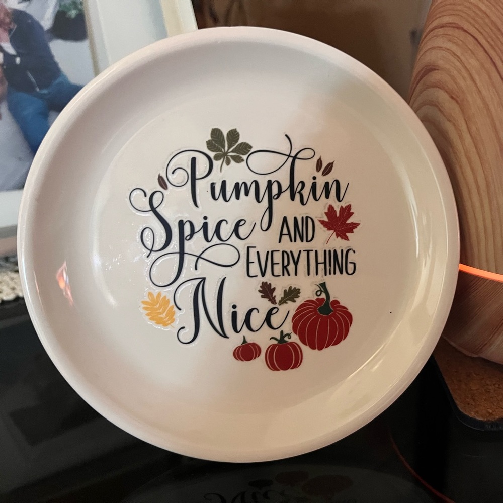 Fall decor small round plate